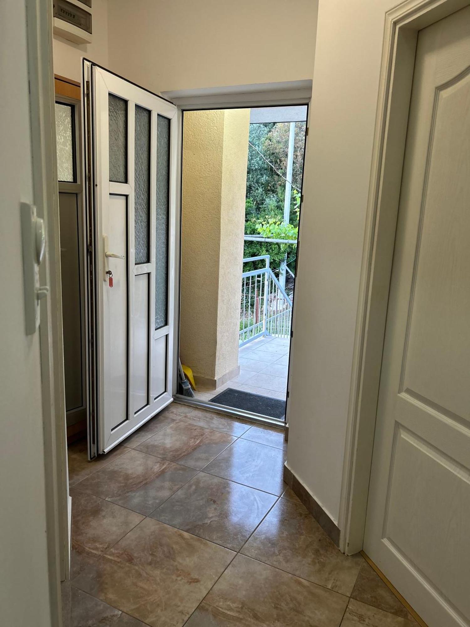 Lazarus Bigova Apartments تيفات المظهر الخارجي الصورة
