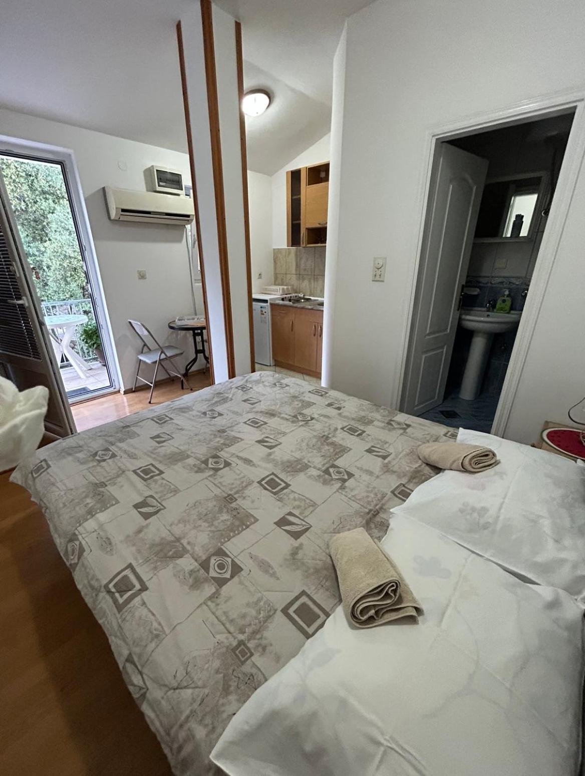 Lazarus Bigova Apartments تيفات المظهر الخارجي الصورة